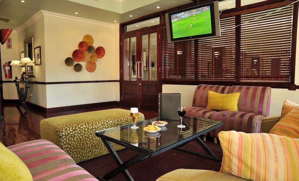 Cresta President Hotel Gaborone Extérieur photo