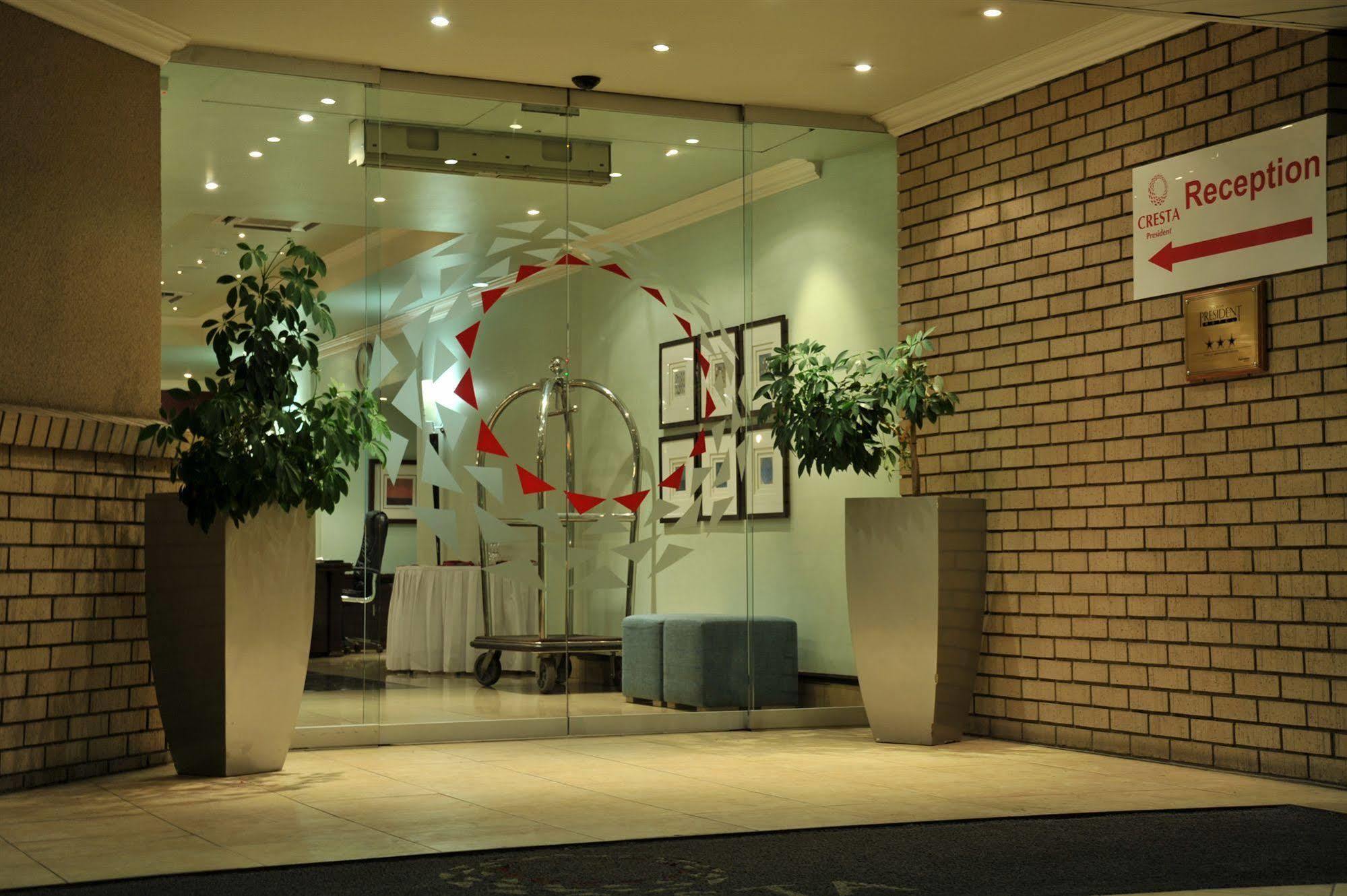 Cresta President Hotel Gaborone Extérieur photo