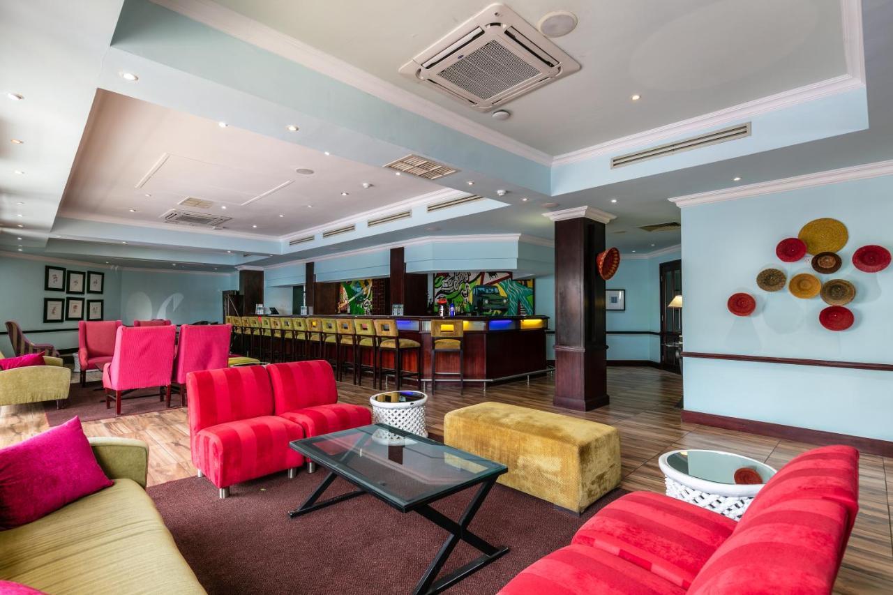 Cresta President Hotel Gaborone Extérieur photo