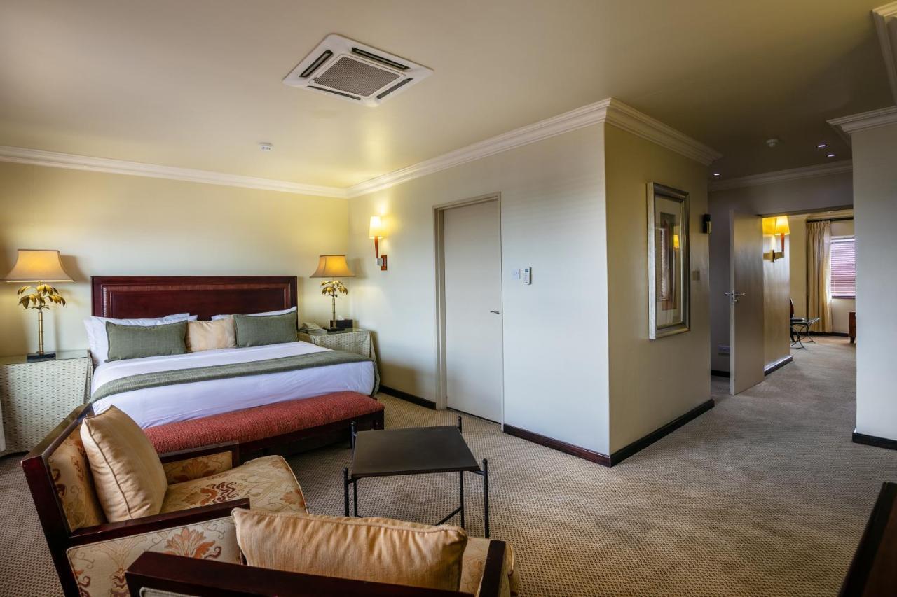 Cresta President Hotel Gaborone Extérieur photo
