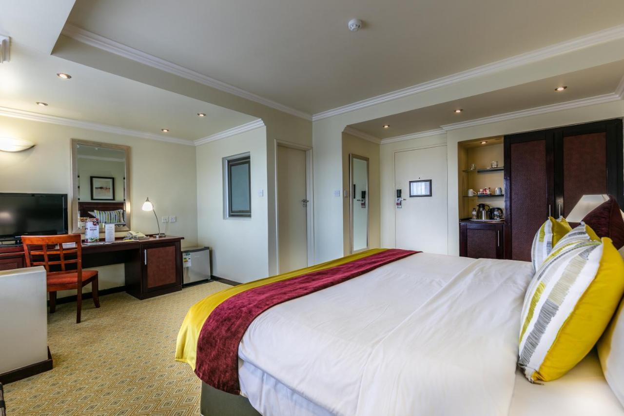 Cresta President Hotel Gaborone Extérieur photo