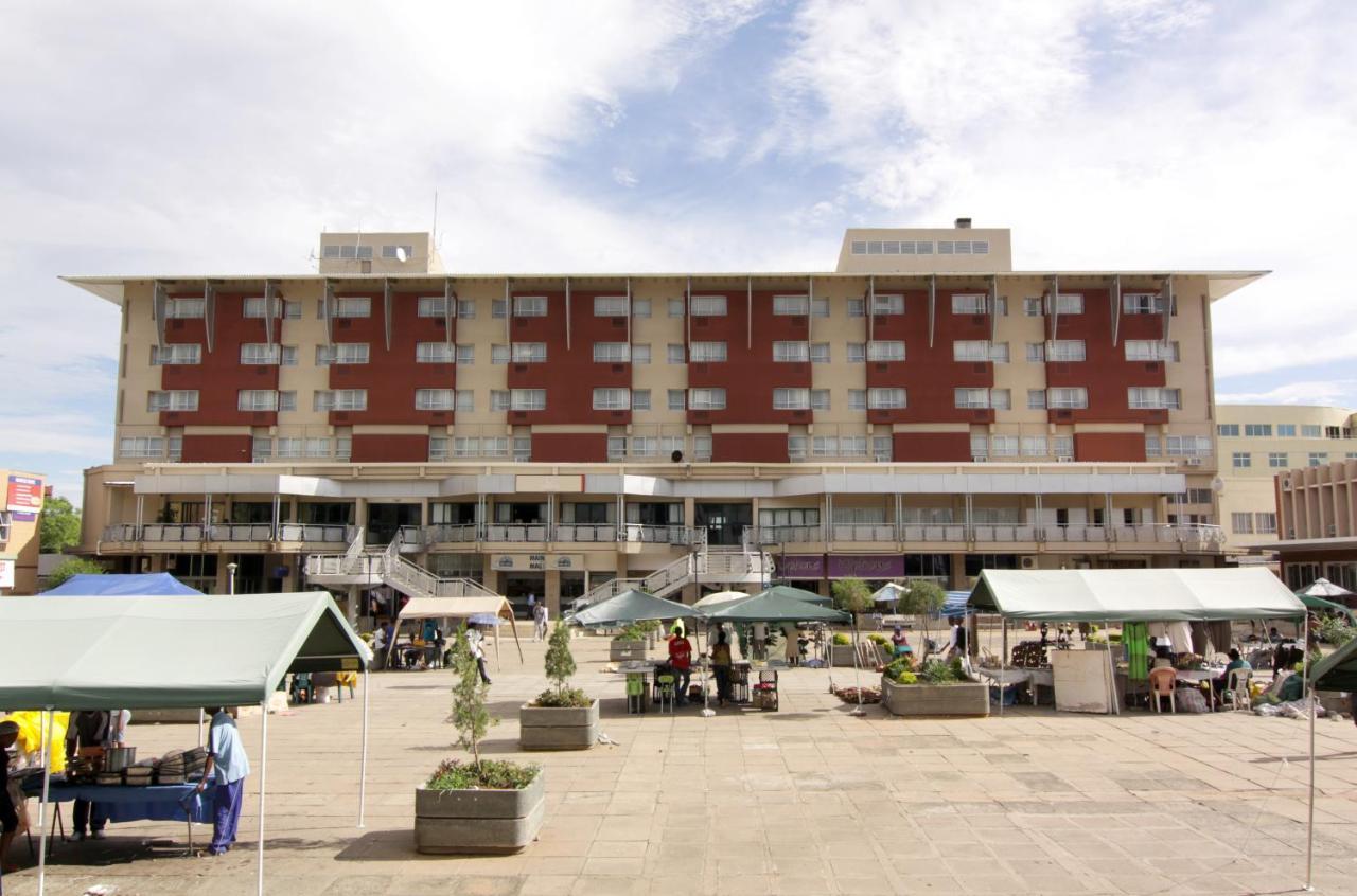 Cresta President Hotel Gaborone Extérieur photo